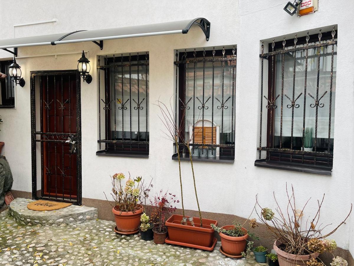 Old Town Home Сараево Экстерьер фото
